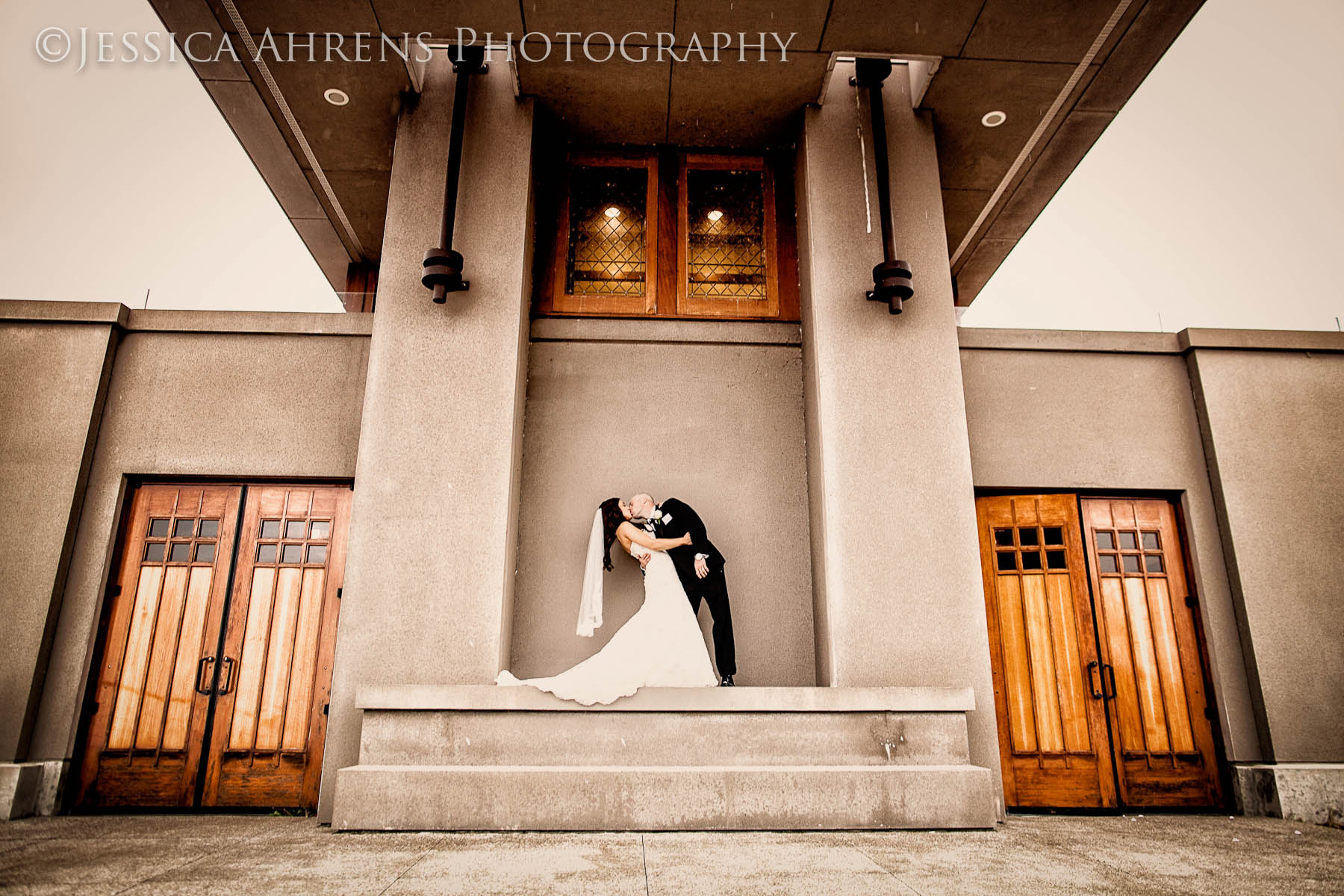 Frank Lloyd Wright’s Fontana Boathouse at rotary park wedding photography buffalo ny_042