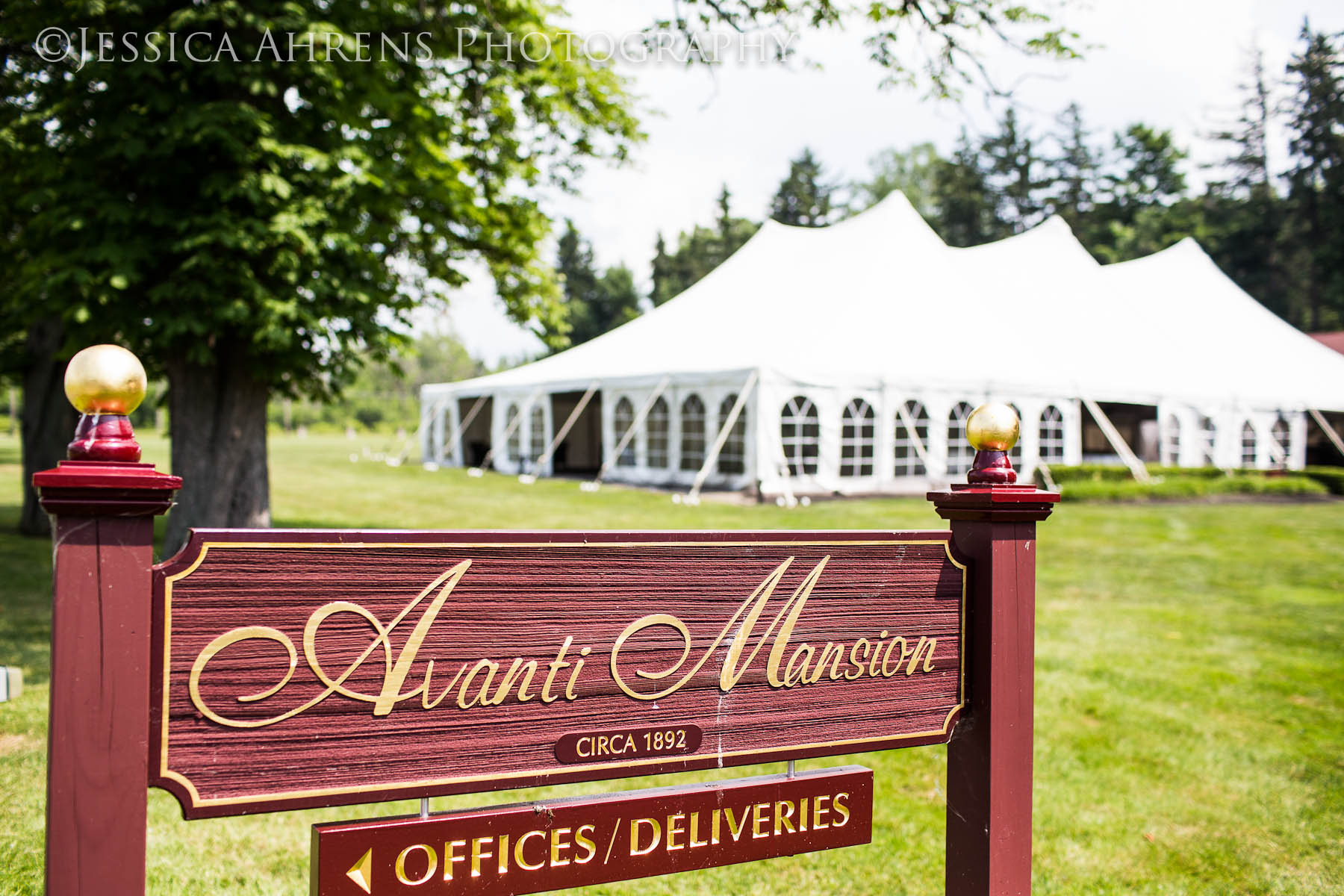 avanti mansion outdoor wedding photography buffalo ny_1