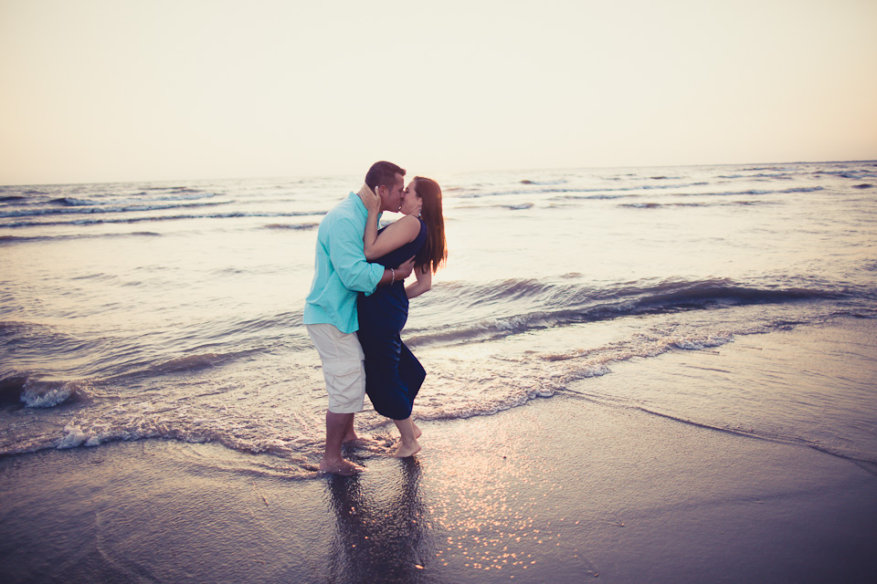 Amanda & Willy @ Woodlawn Beach – Wedding Engagement