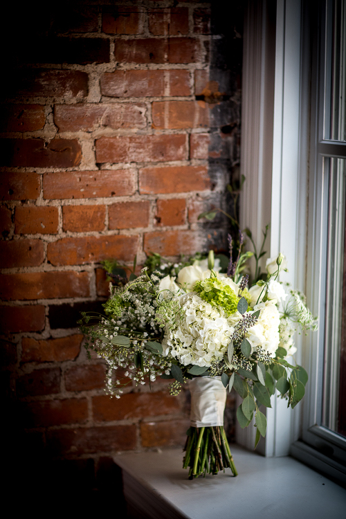 Wedding photography taken at Botanical Garden and Pearl St.